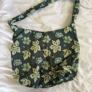 Tropical Floral Shoulder Bag in Green